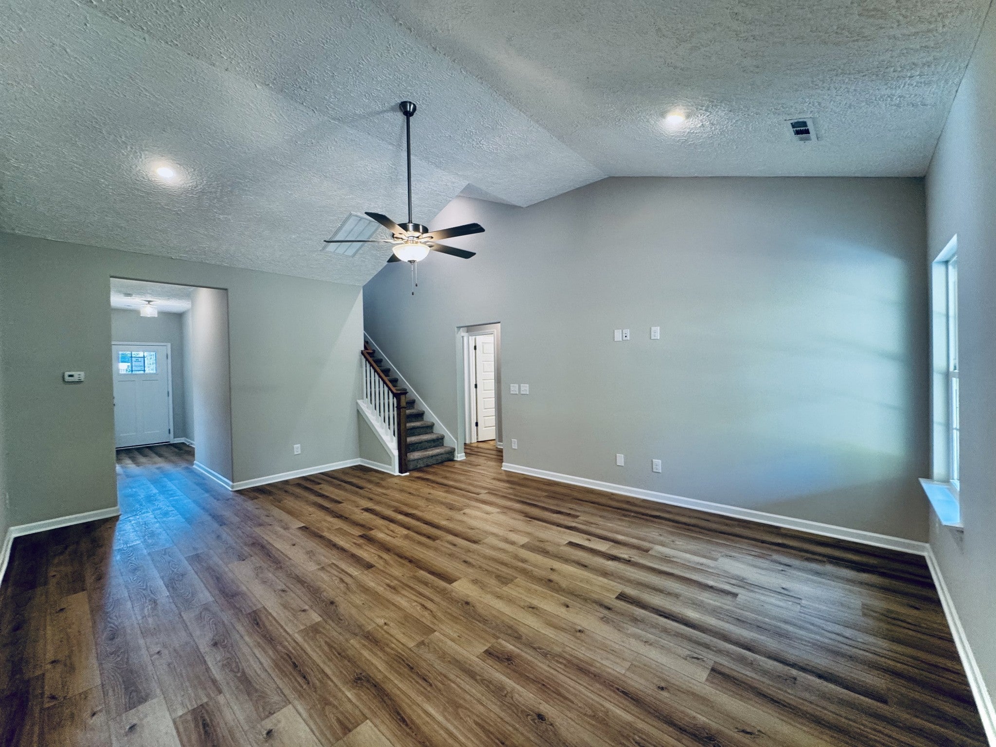 69 Laurel View St