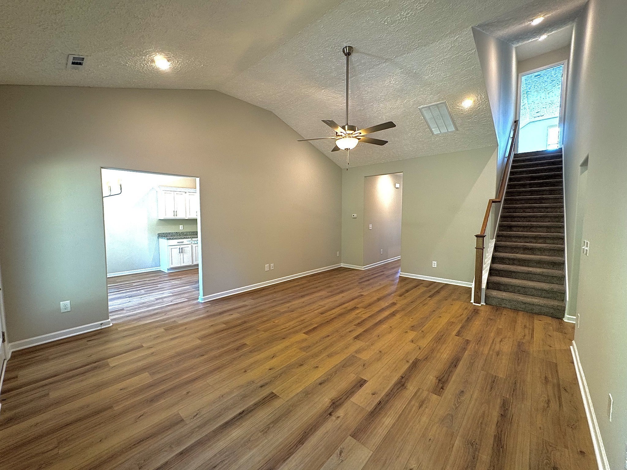 69 Laurel View St