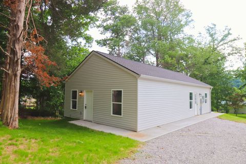 206 Sunset Dr Red Boiling Springs TN 37150