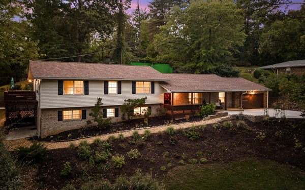 3008 BROWNWOOD DR, CHATTANOOGA, TN 37404 - Image 41fc2e2c92ab23eaf5802de91e317ab0/373564103