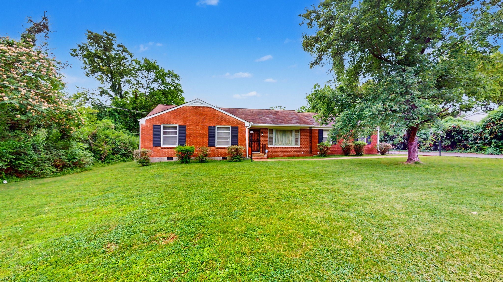 1223 Westchester Dr
