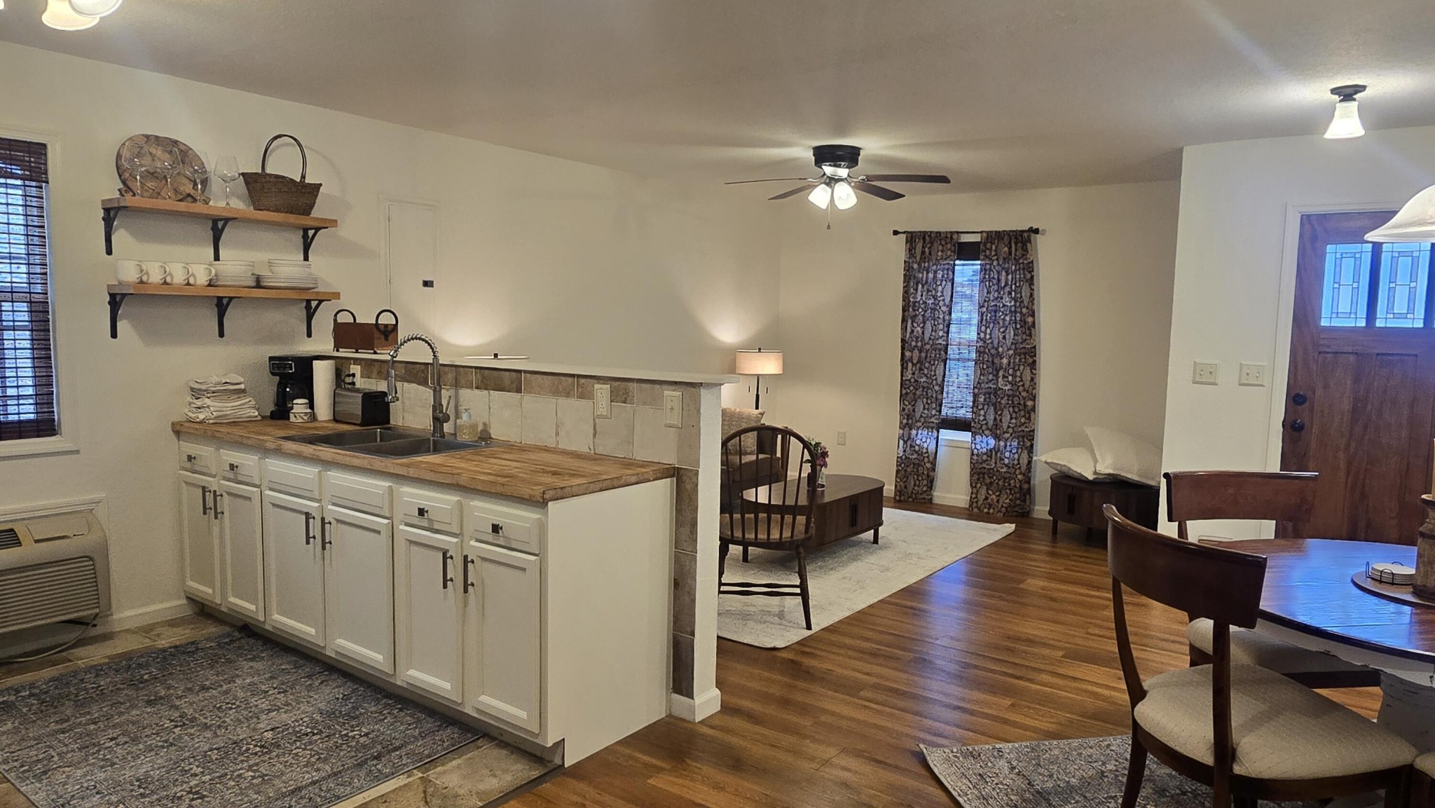 83 Robin Hill Rd B Road