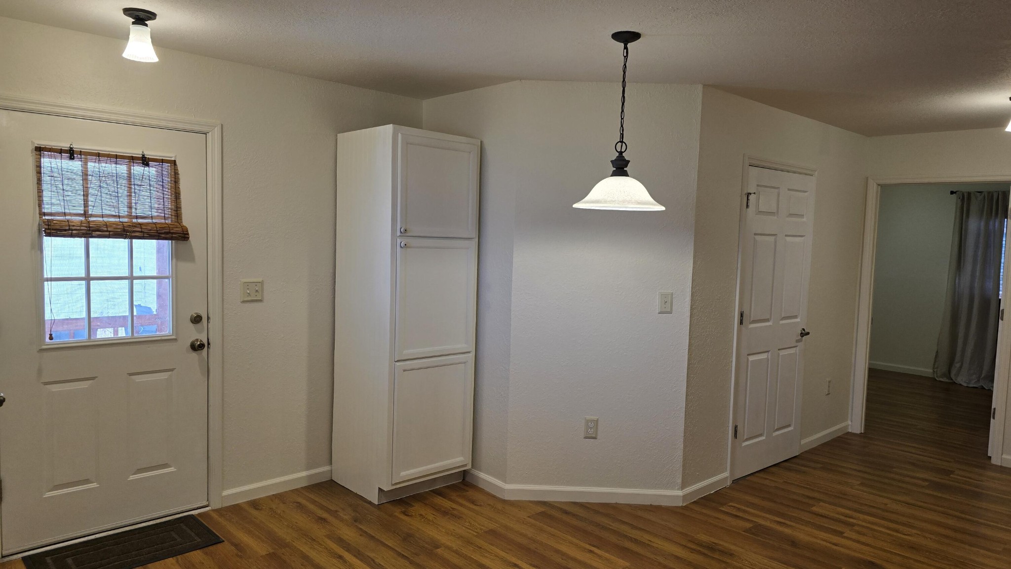 83 Robin Hill Rd B Road