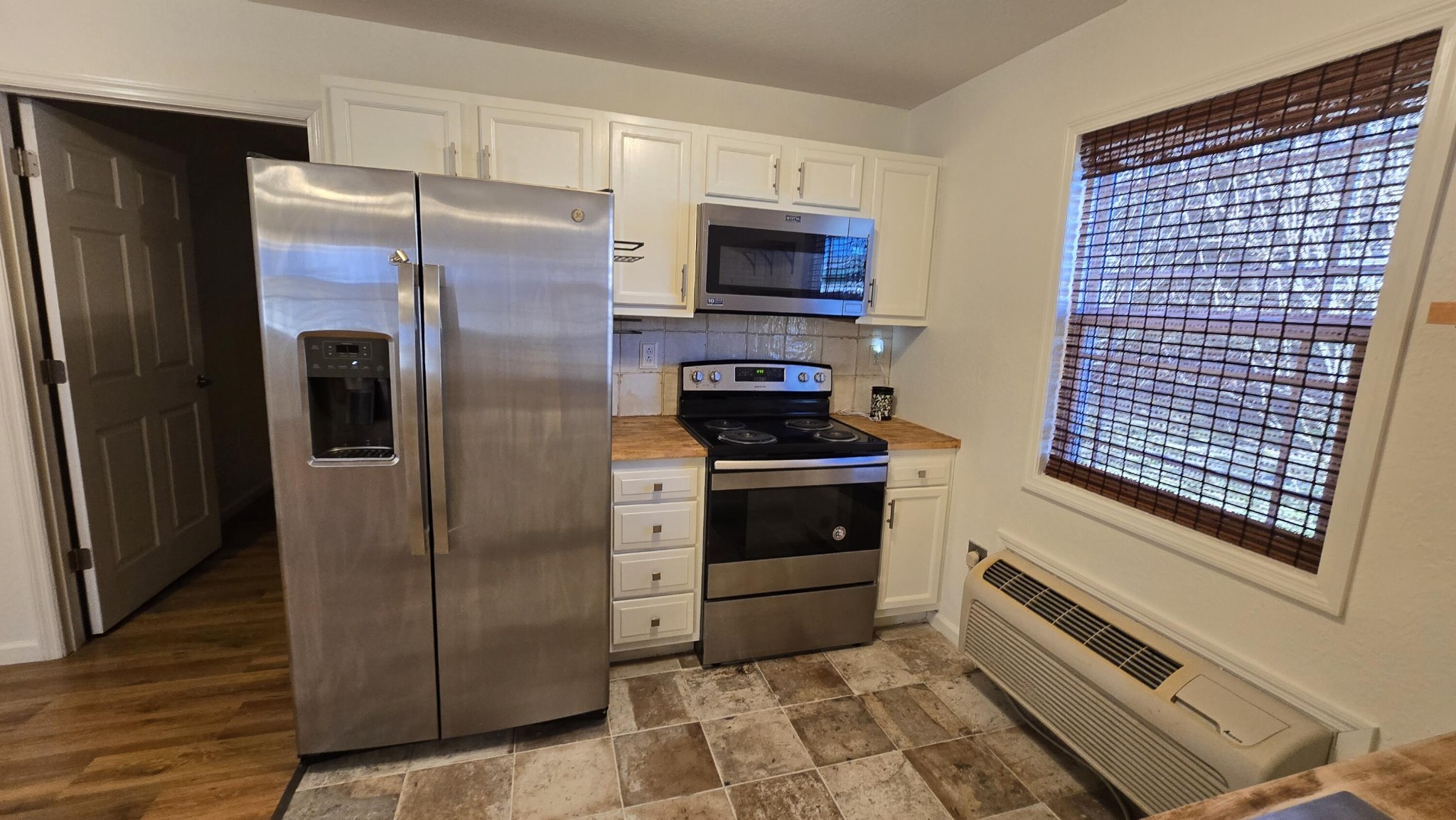 83 Robin Hill Rd B Road