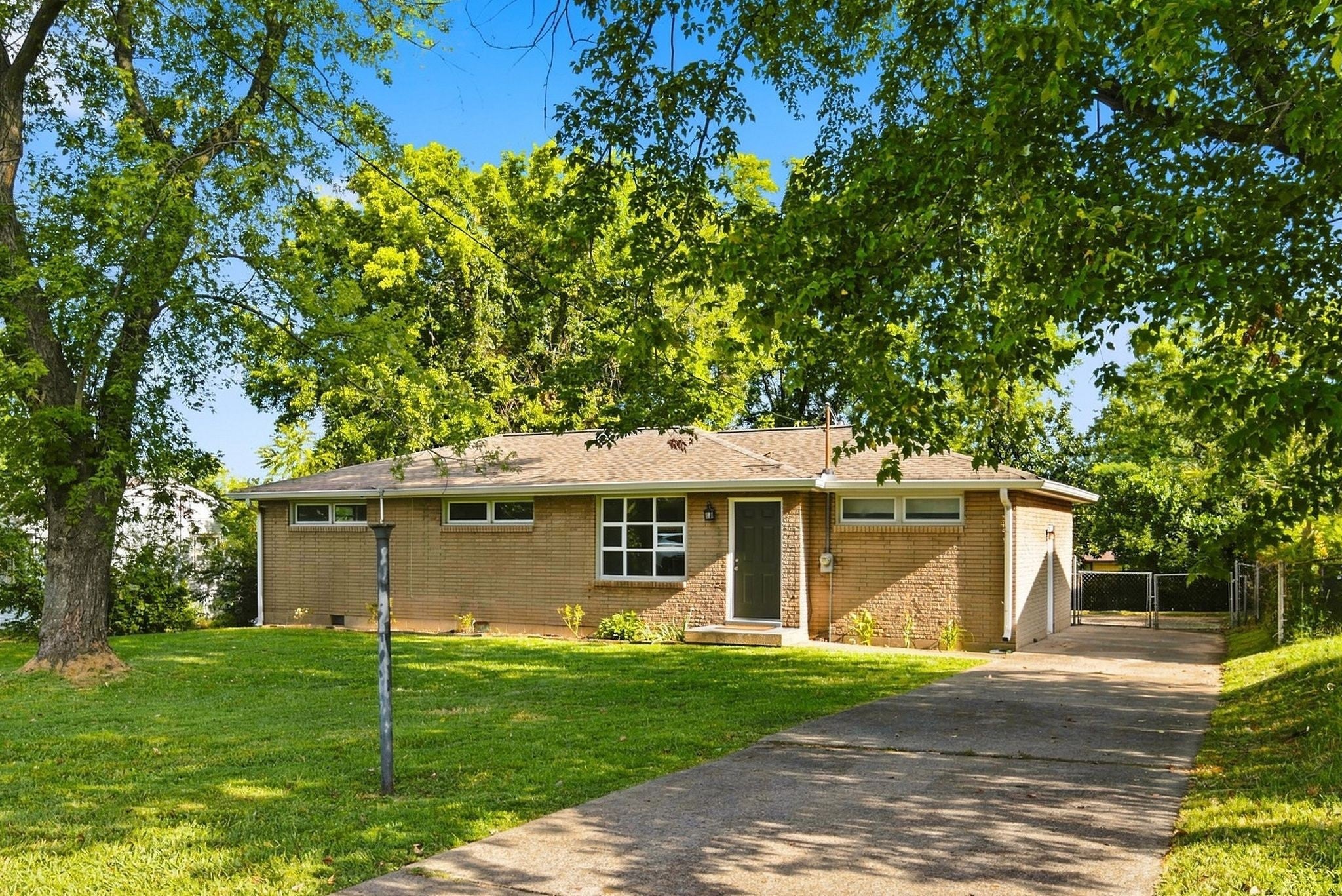 278 Garry Dr