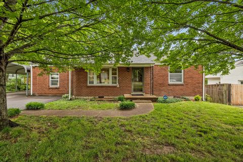 Photo of 611 Templewood Dr, Nashville, TN 37214 (MLS # 3184947)