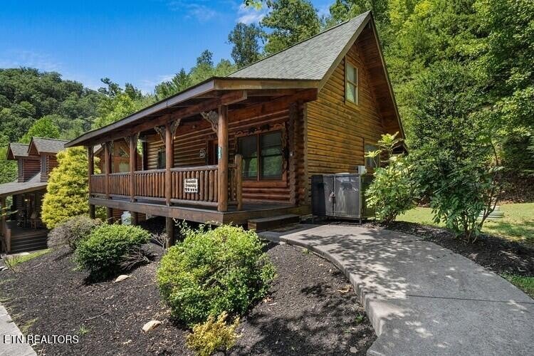 3143 Smoky Ridge Way