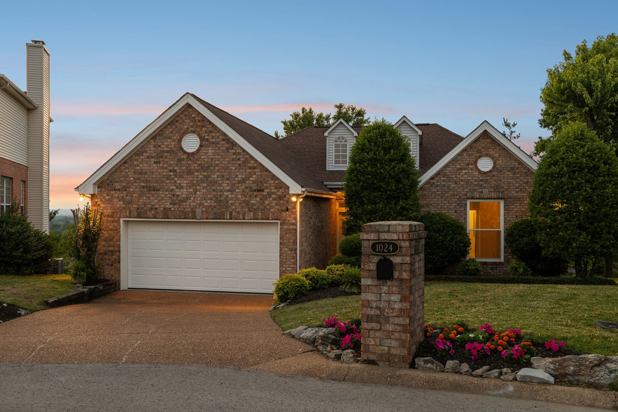 1024 N Clubhouse Ct