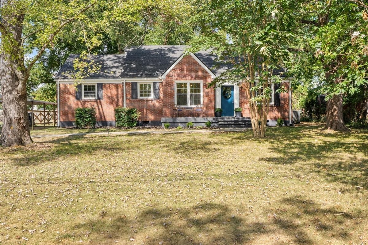 3-bed listing at 2505 Sheridan Rd, Nashville