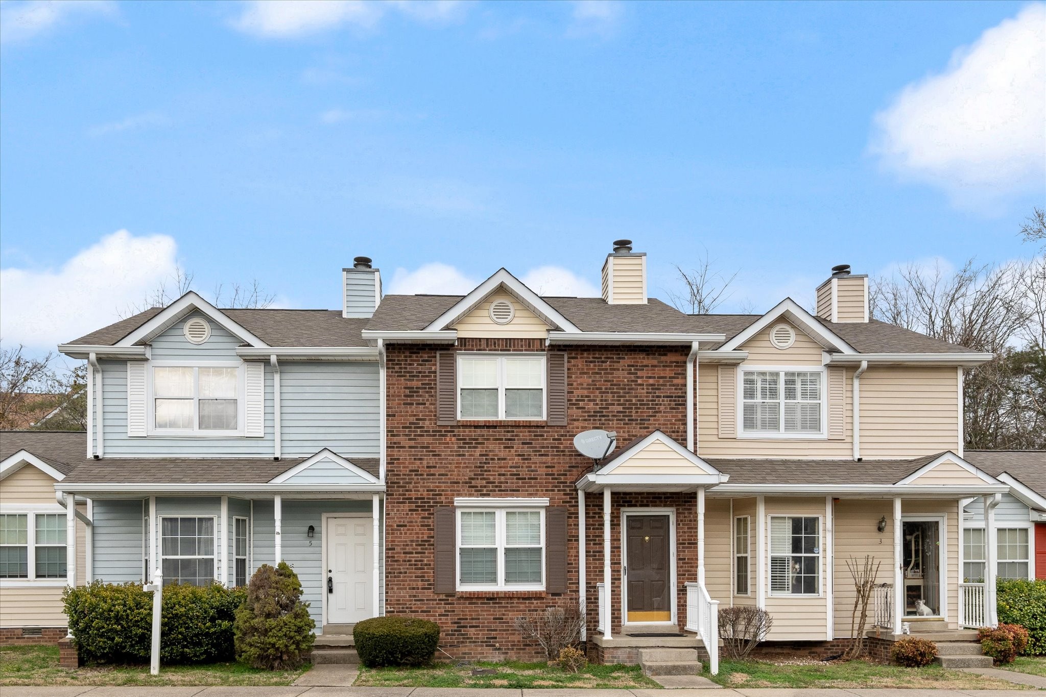 5 Rolling Meadows Dr