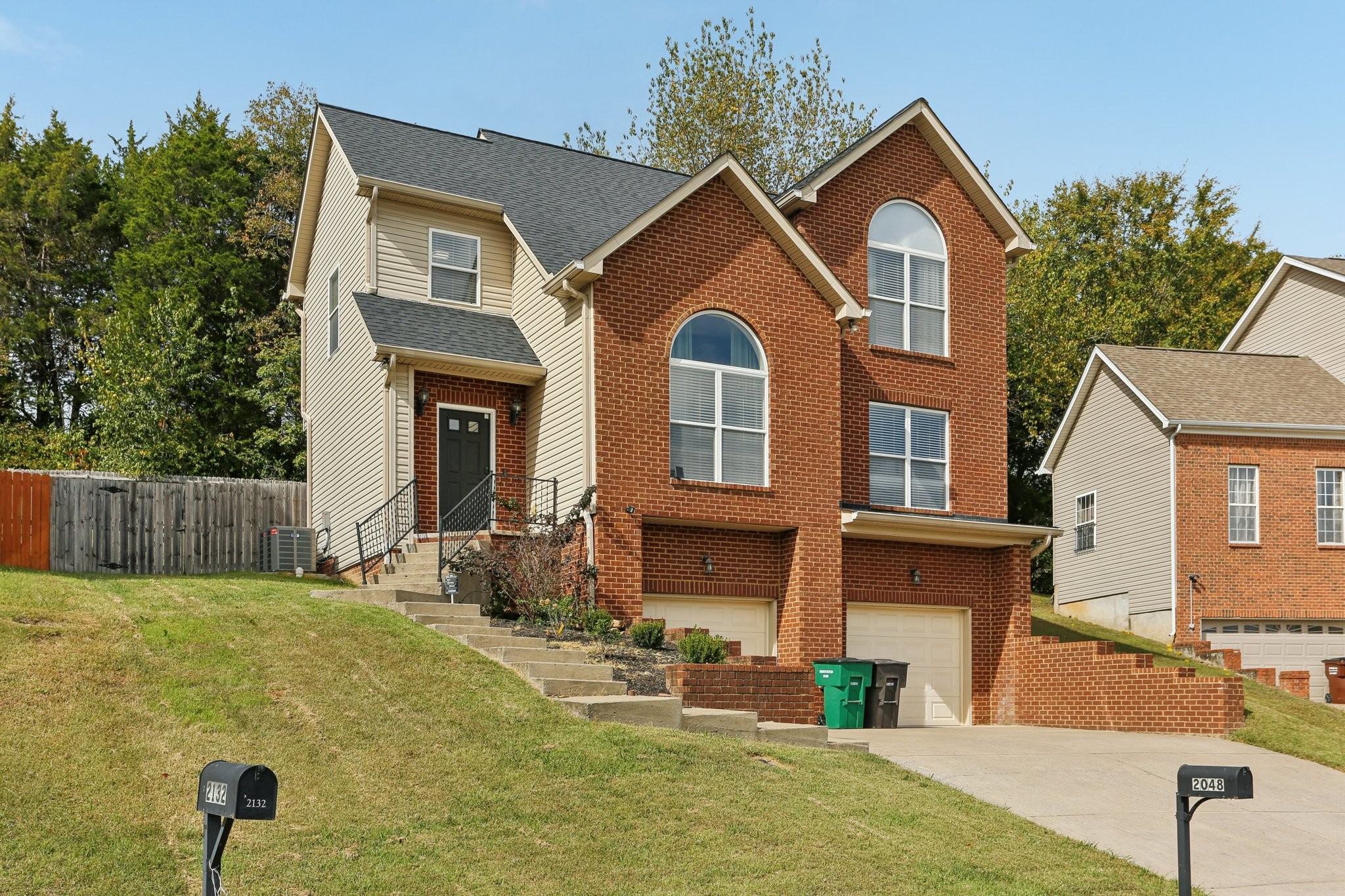 2048 Harvest Ln