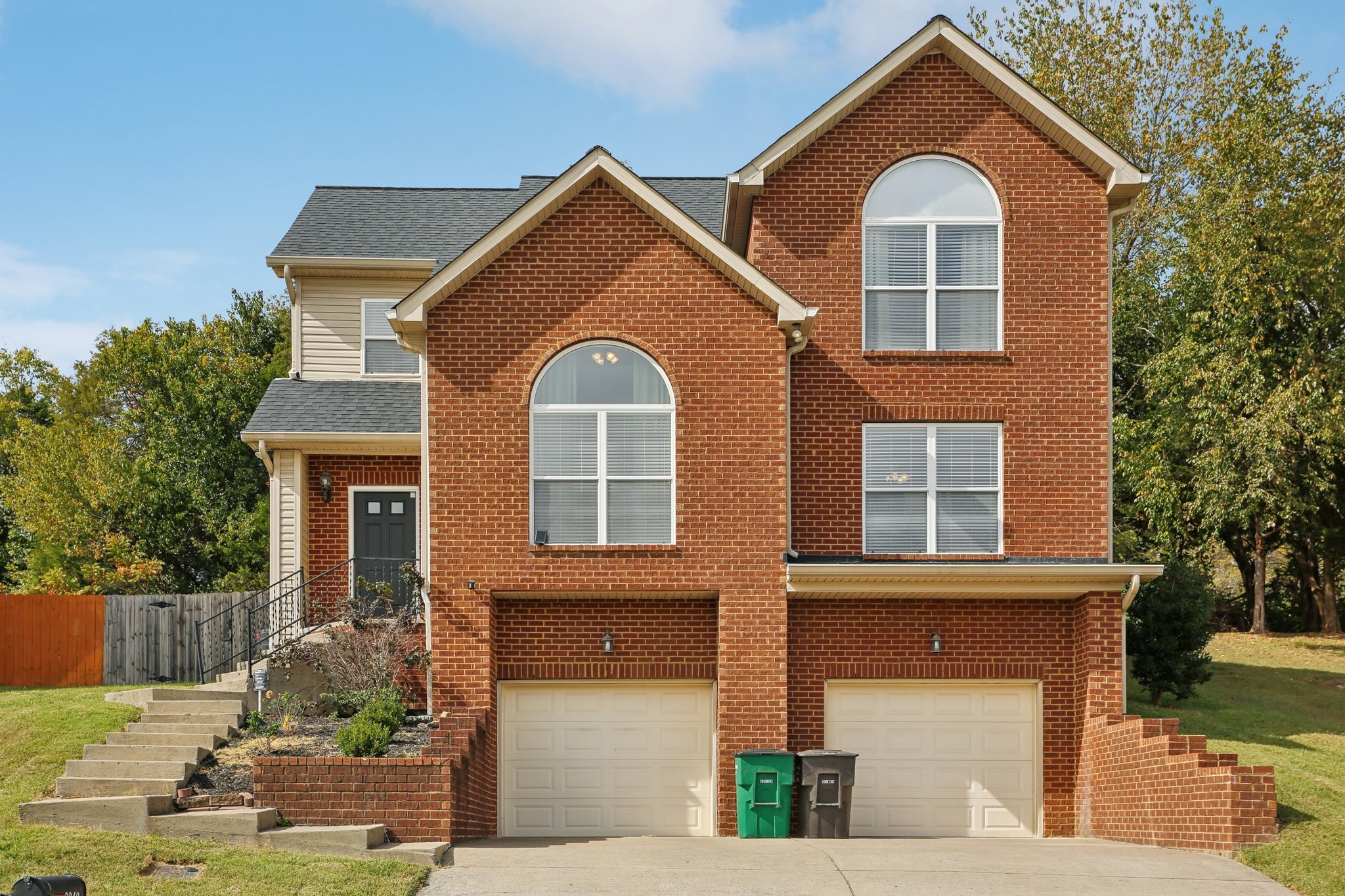 2048 Harvest Ln