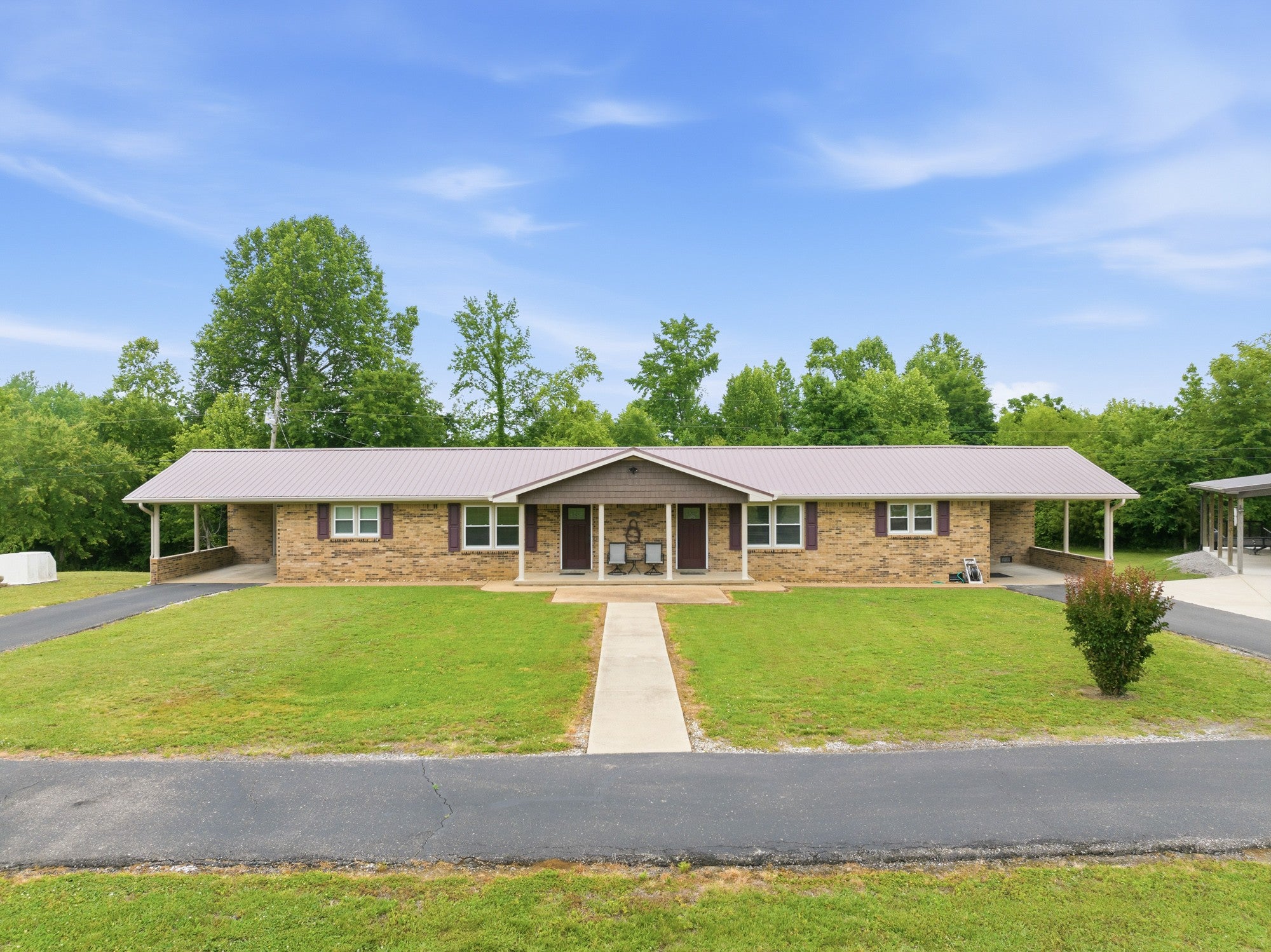944 Brooksie Thompson Rd