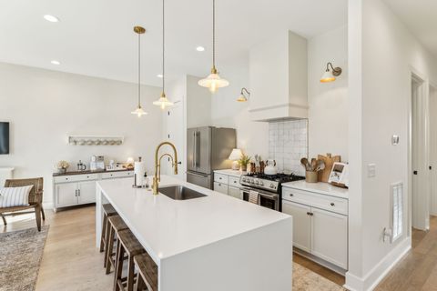 1037C Scovel St Nashville TN 37208