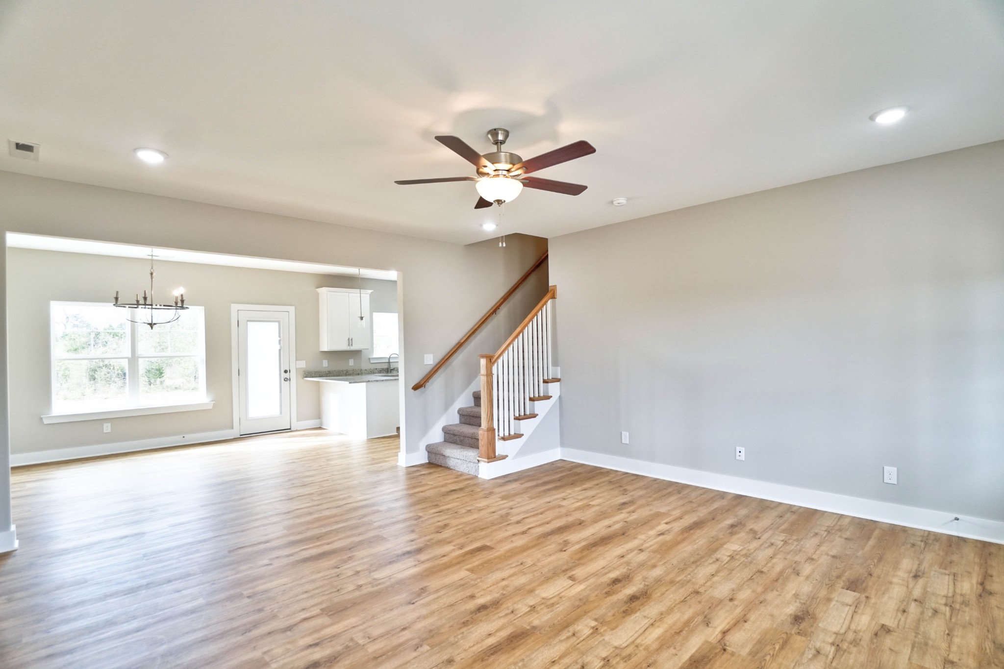 610 Vrabel Rd