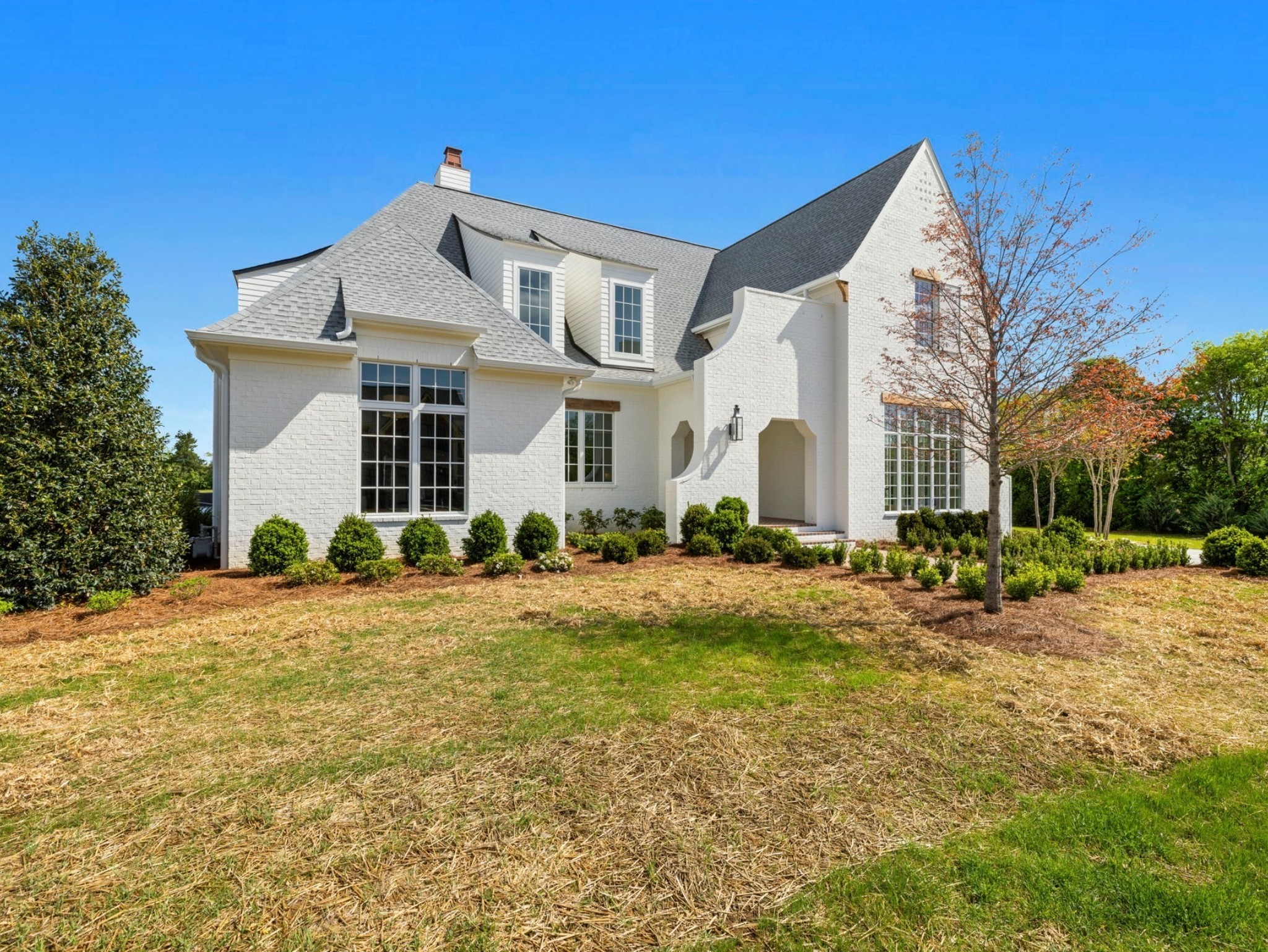 6034 Frazier Park Ln