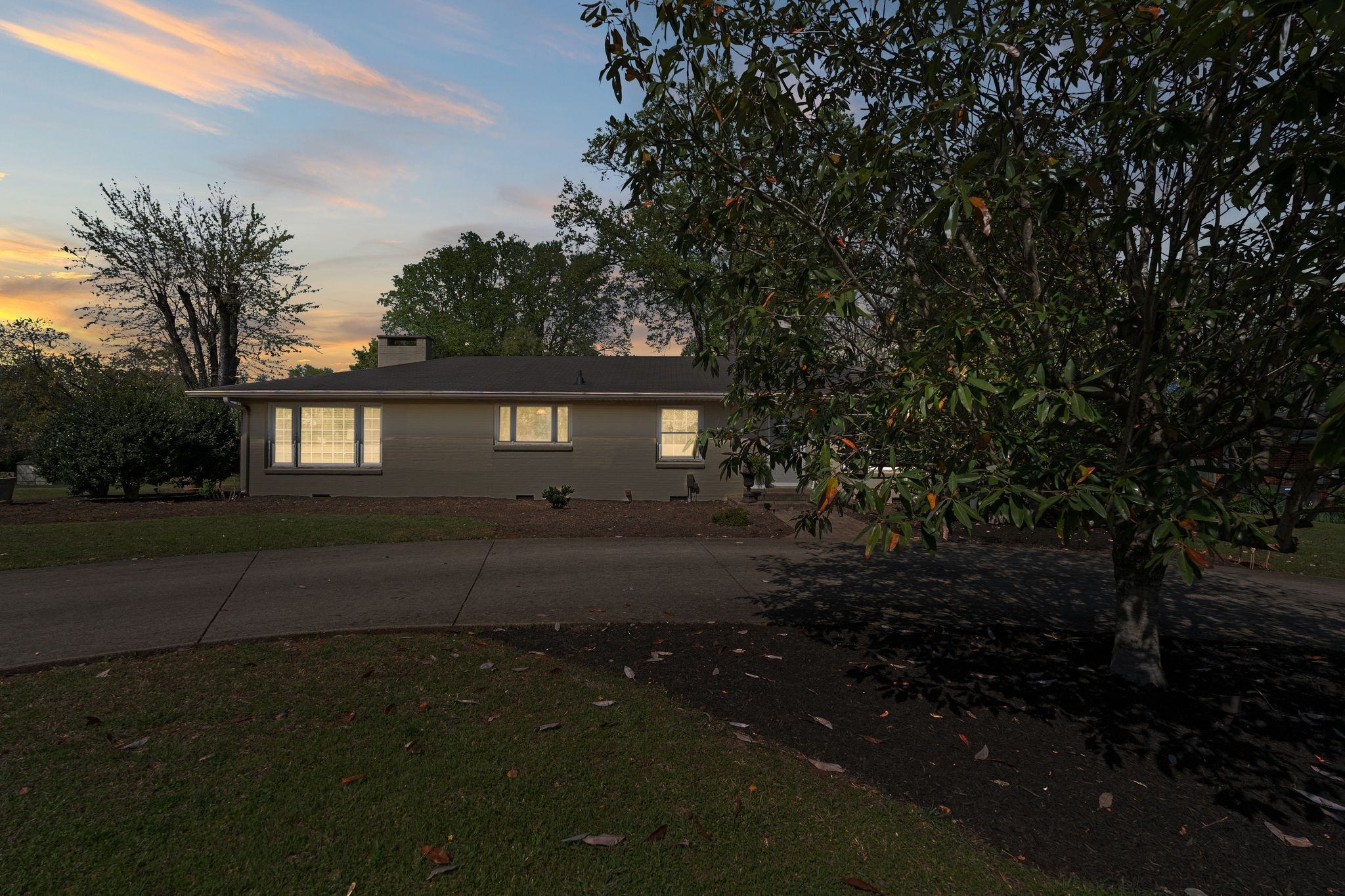 914 Sawyer Dr