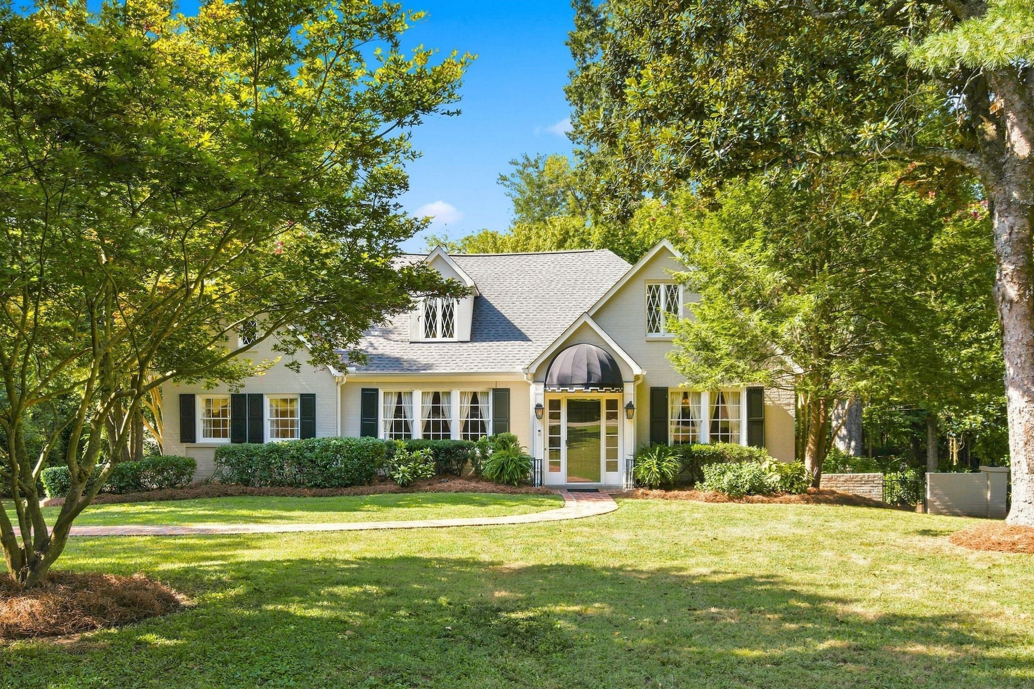 5-bed listing at 317 Sutherland Ave, Nashville