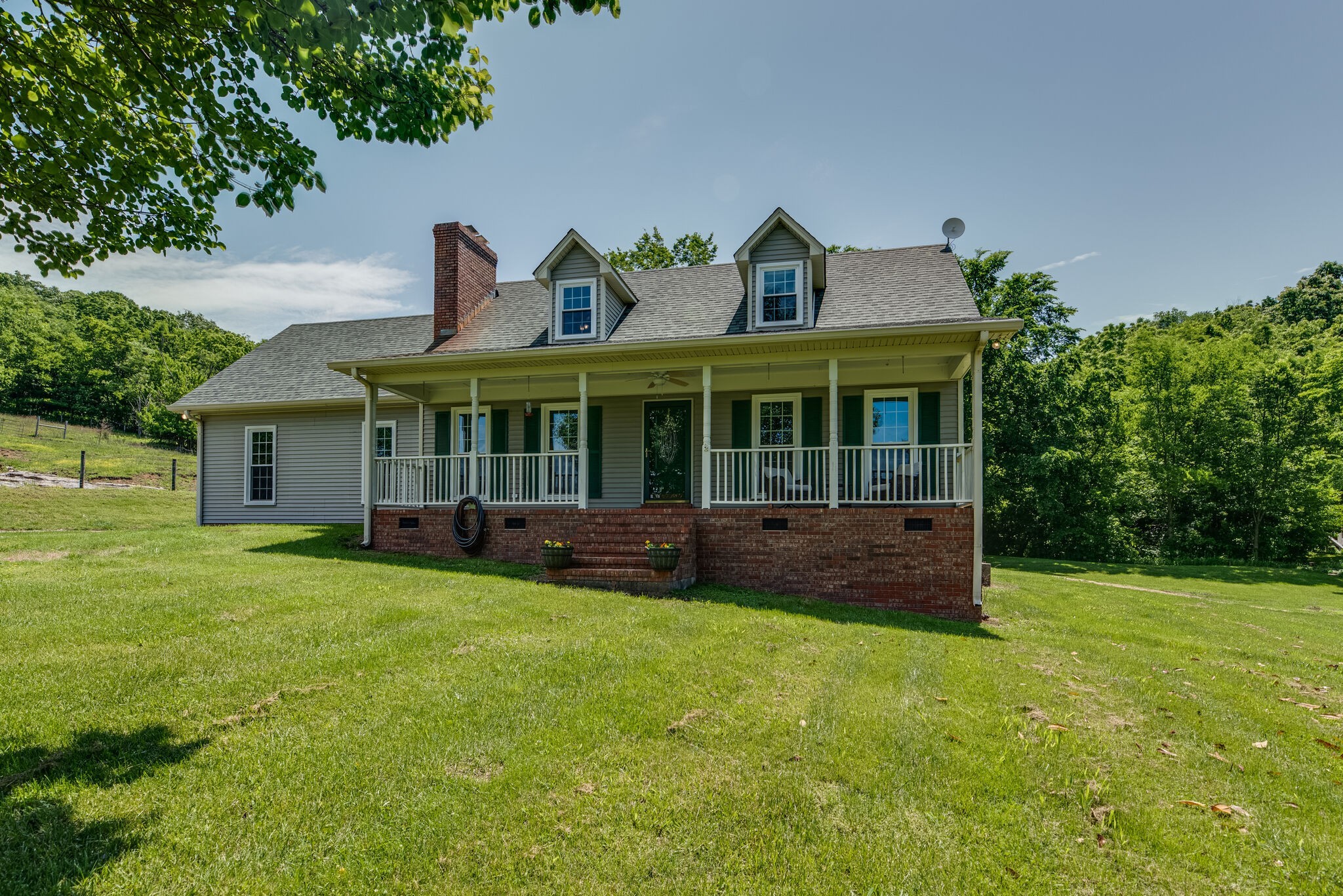 1450 Donna Rd
