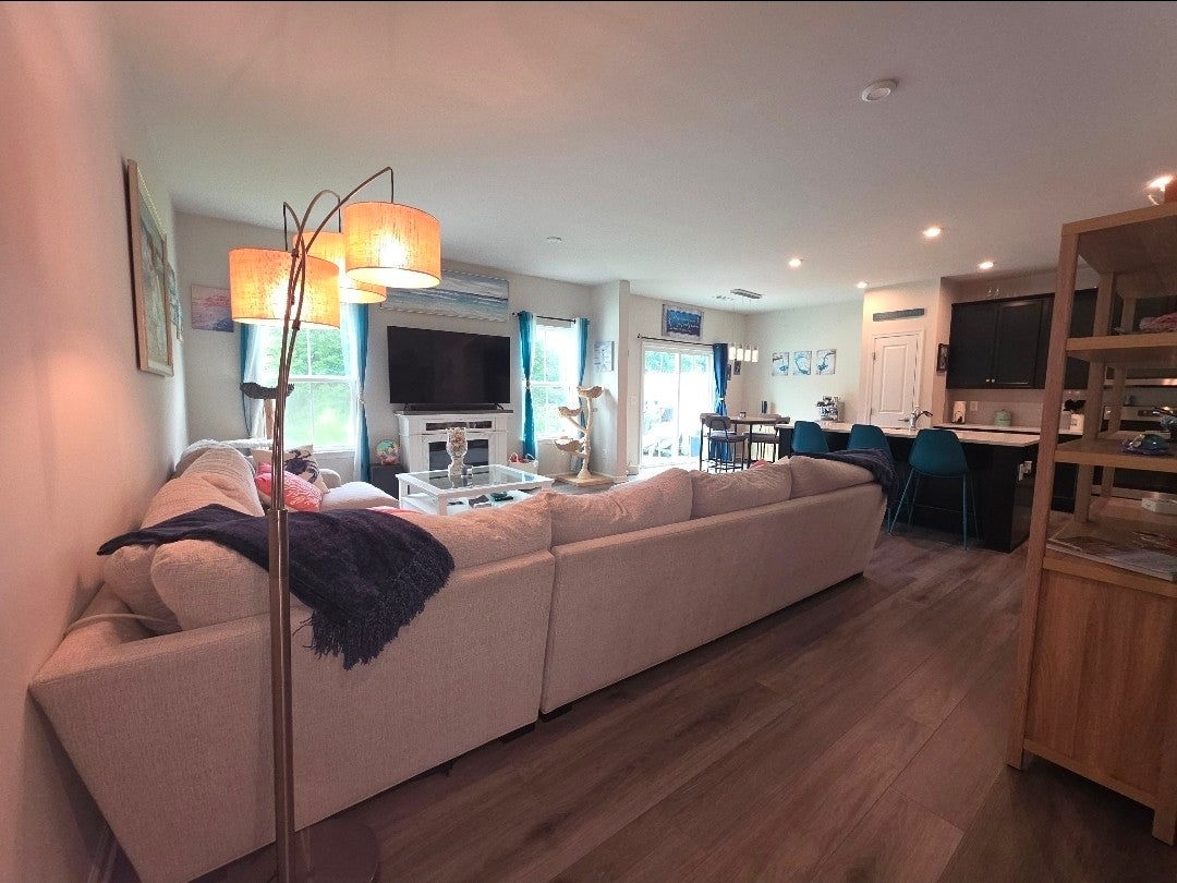 1466 Carderock Springs Dr