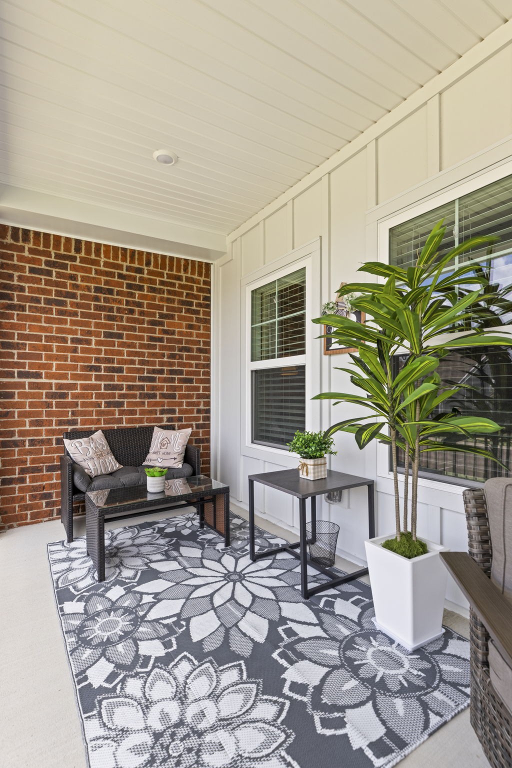 1411 Knox Ln
