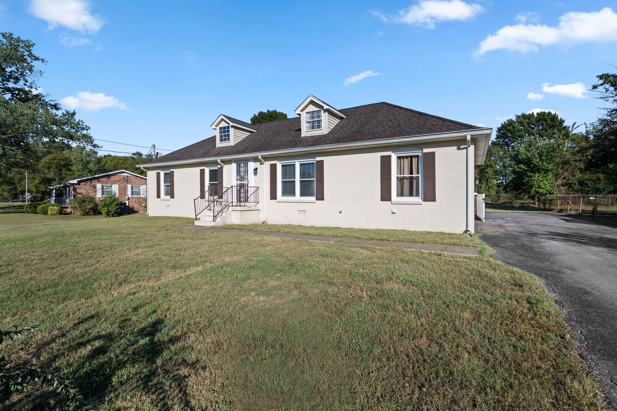420 Ross Dr