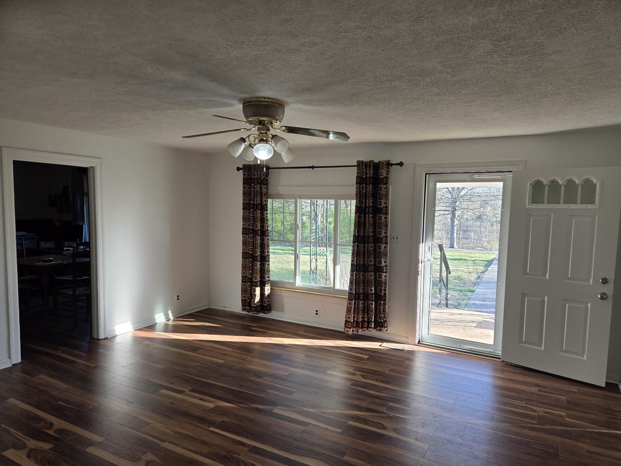 853 Dry Creek Rd