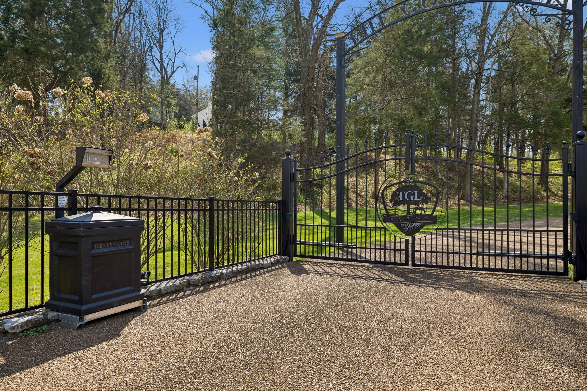 2455 Long Hollow Pike