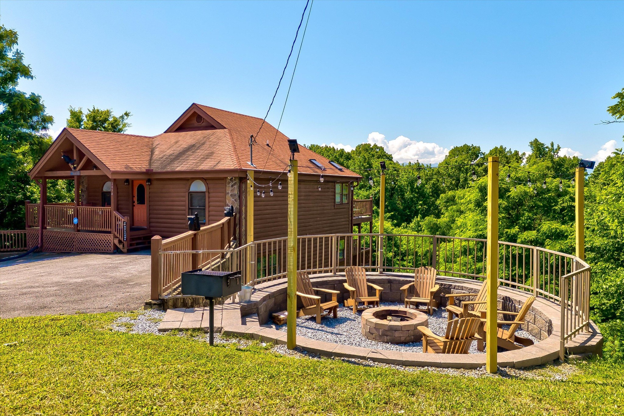 2054 Oakmont Drive