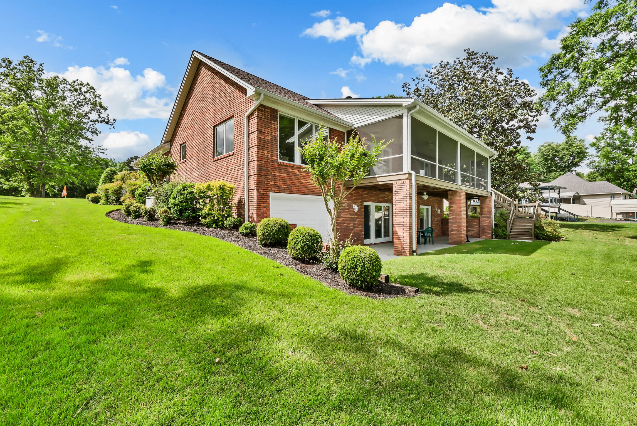 649 Holiday Acres Dr