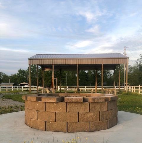 5 River Front Drive Clifton TN 38425