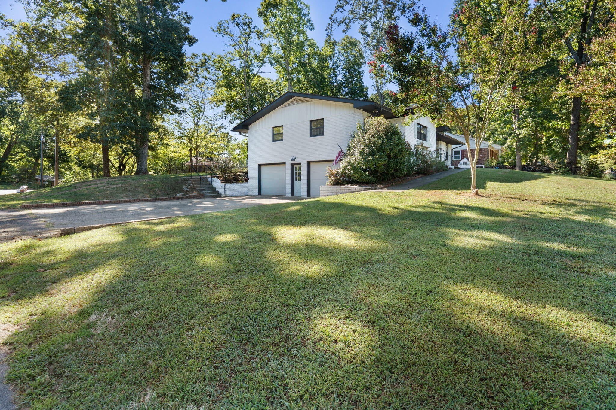 3614 Crestwood Drive NW