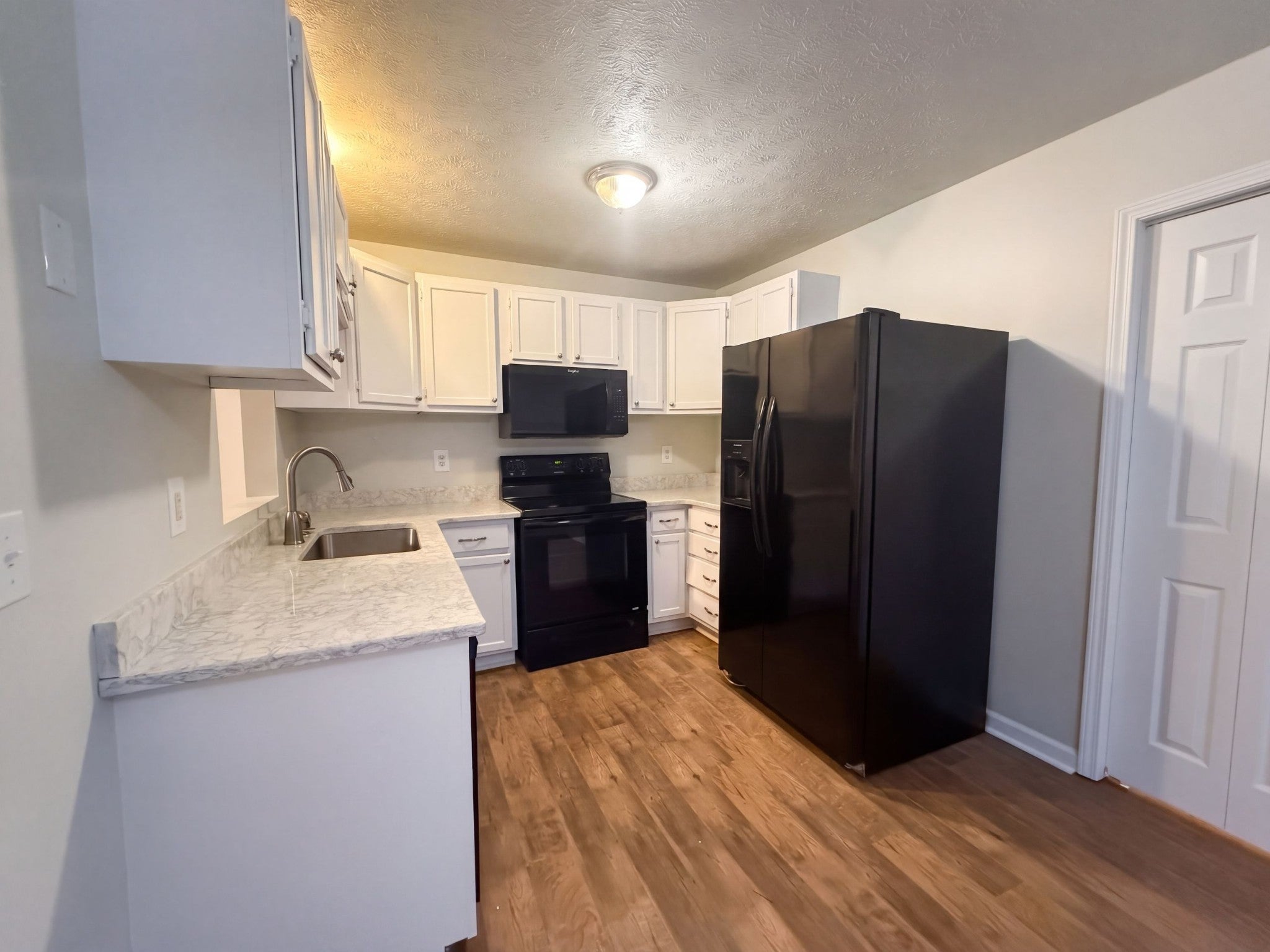 1035 Sassafras Ln