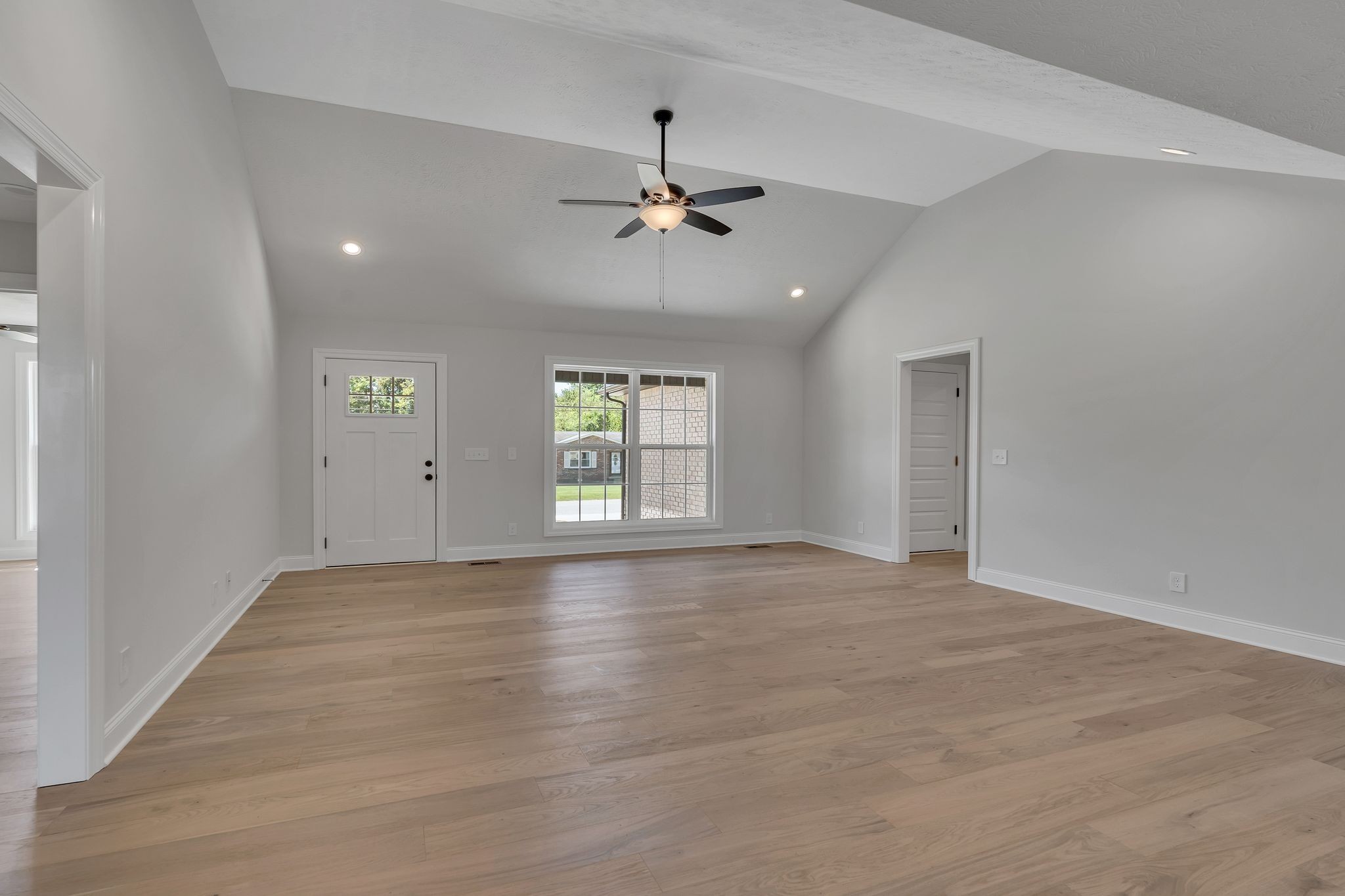 308 Lee Ln