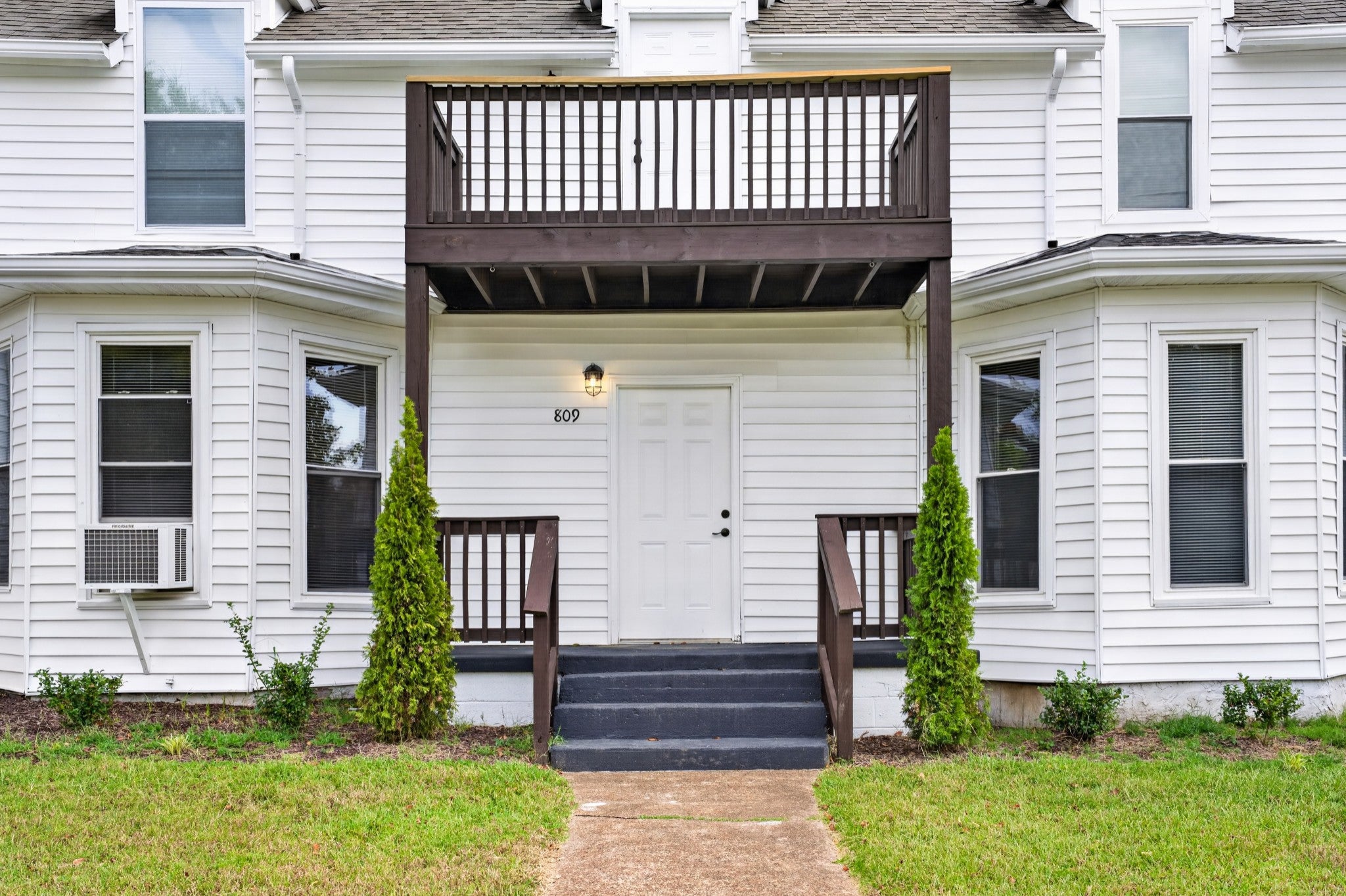 809 Forest St 2