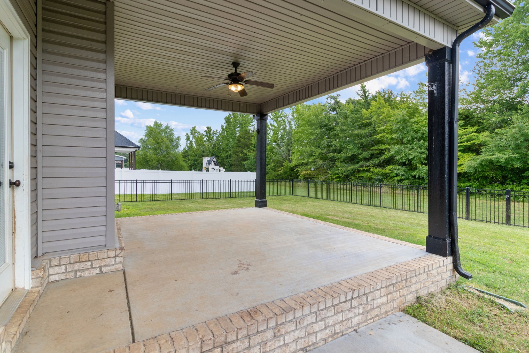 1072 Chagford Dr