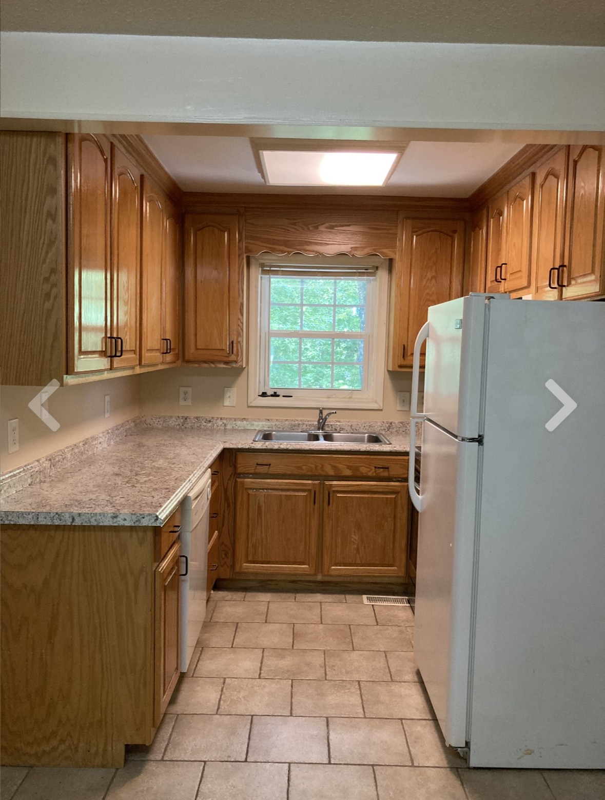 2202 Country Club Lane B