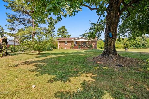 316 N Main St Erin TN 37061