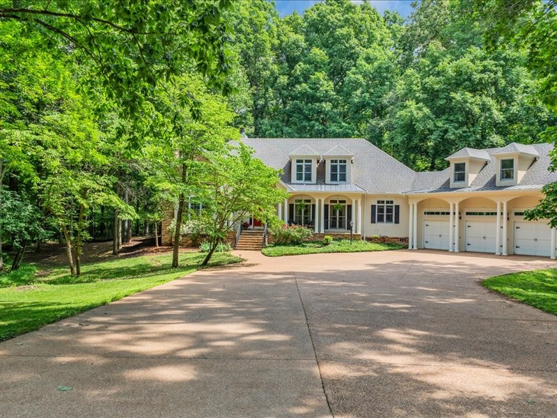 111 Arcadia Ct