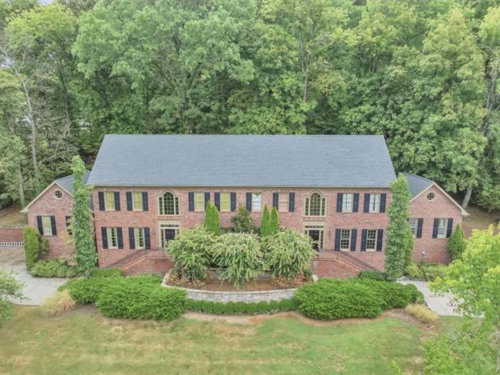 6-bed listing at 5468 Granny White Pike, Brentwood