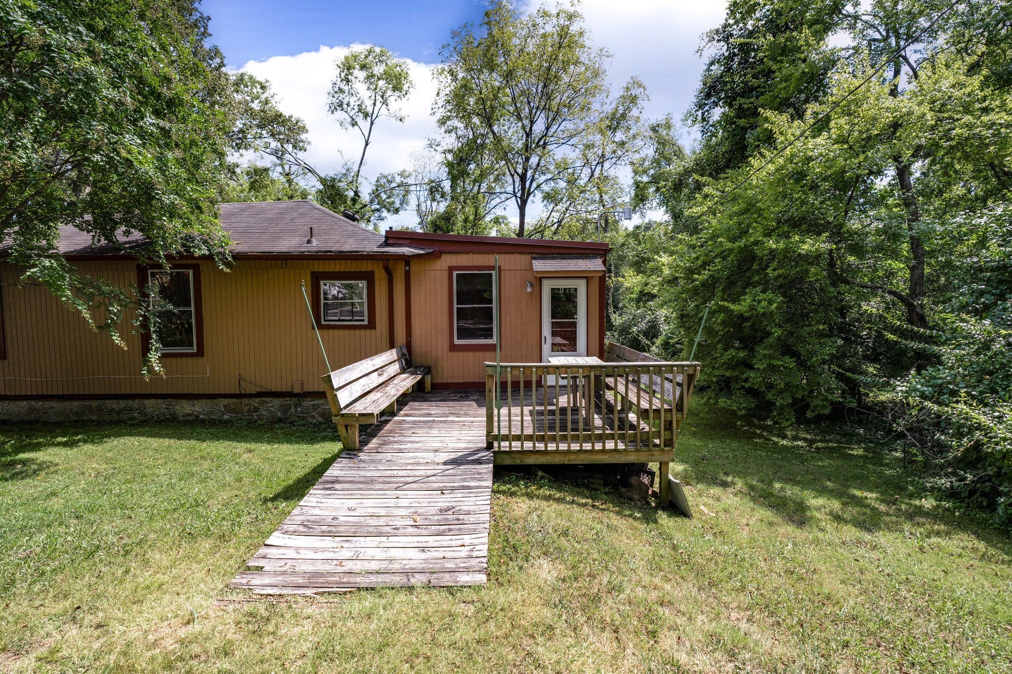2.0-bed rental at 2208a Riverside Dr