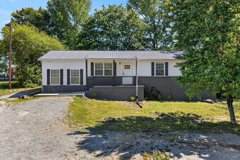 Photo of 651 Prentice St, Crossville, TN 38555 (MLS # 3186781)