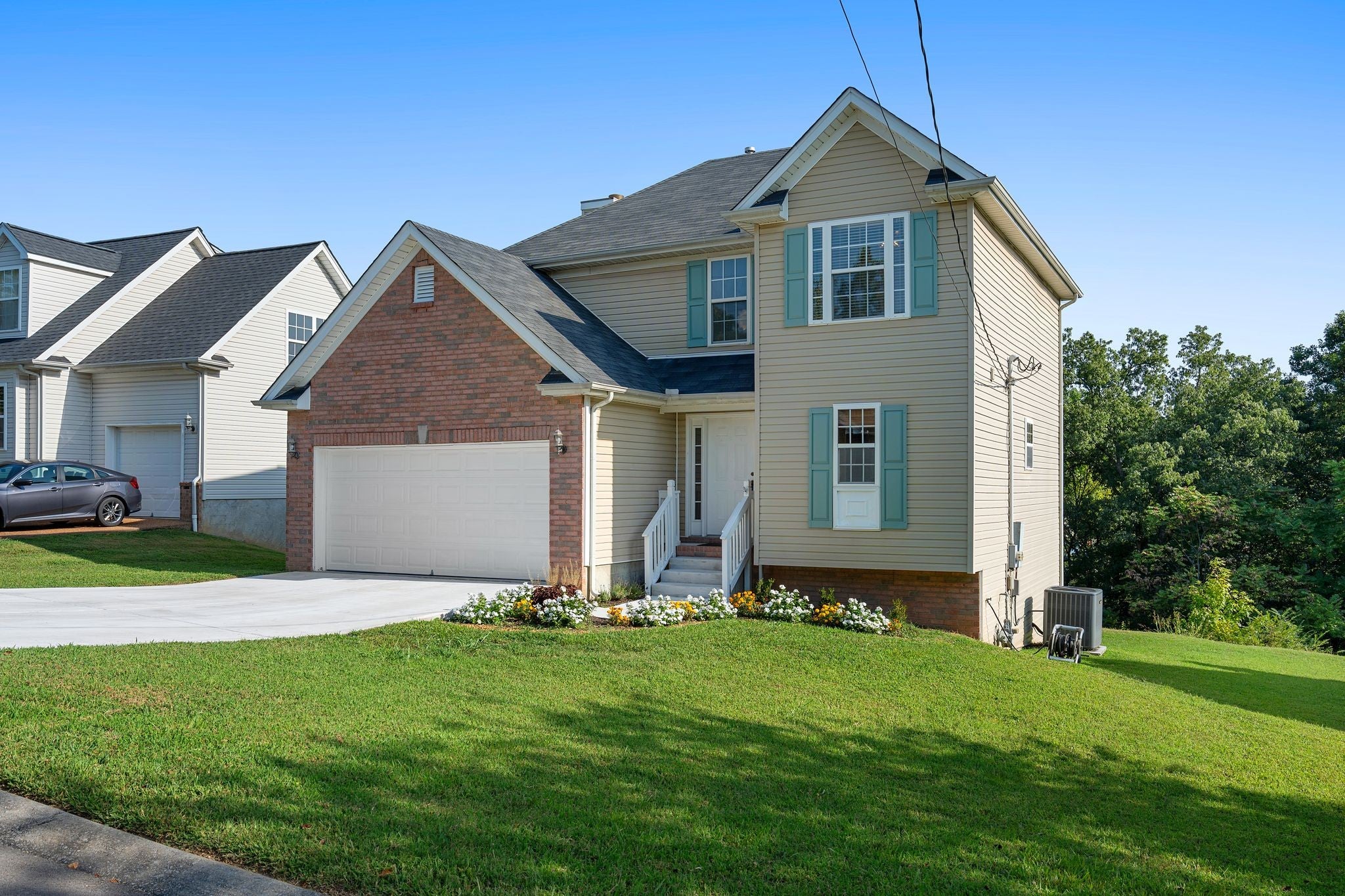 1513 Yarmouth Ln