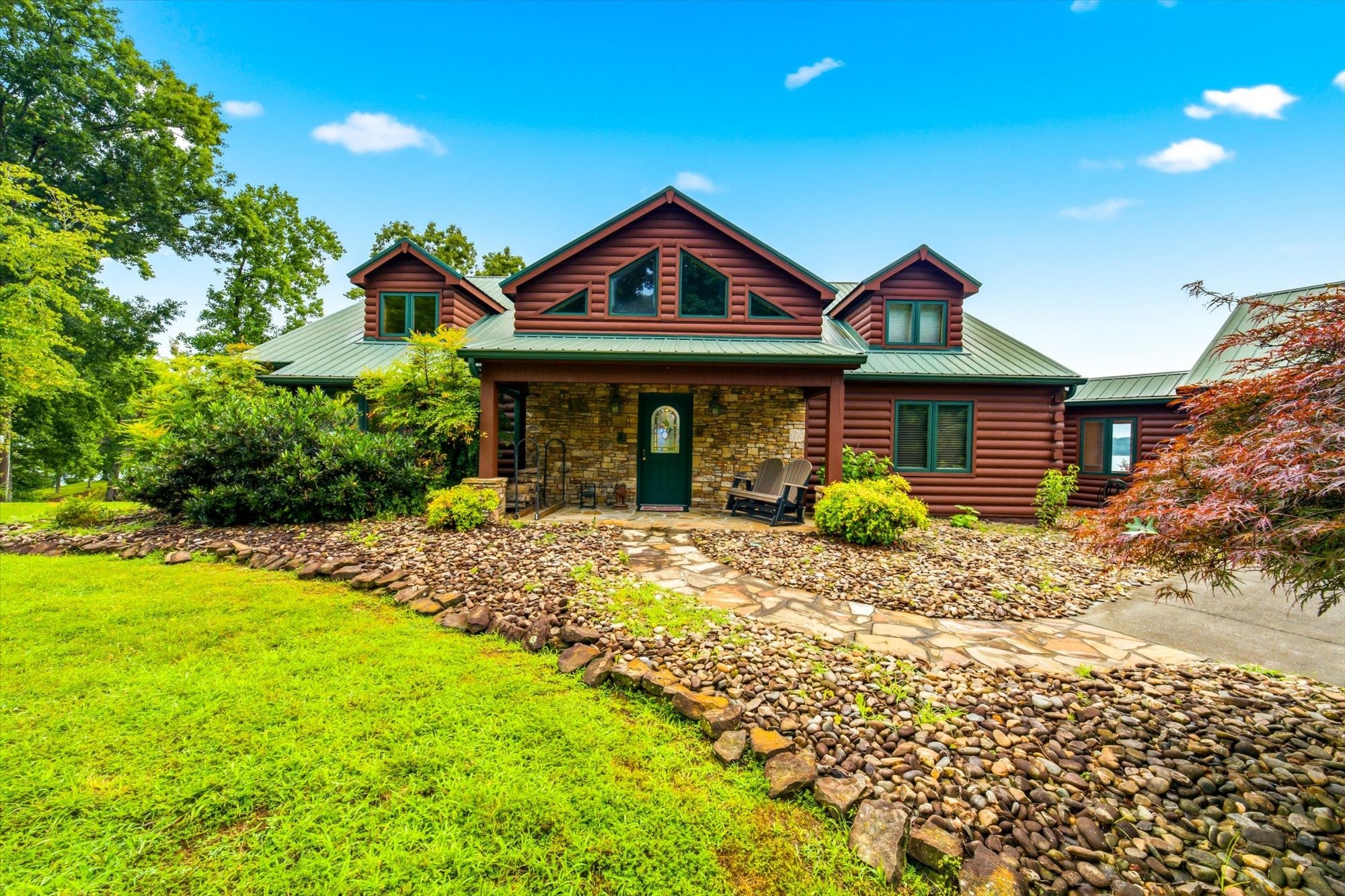 2114 Bridge View Dr