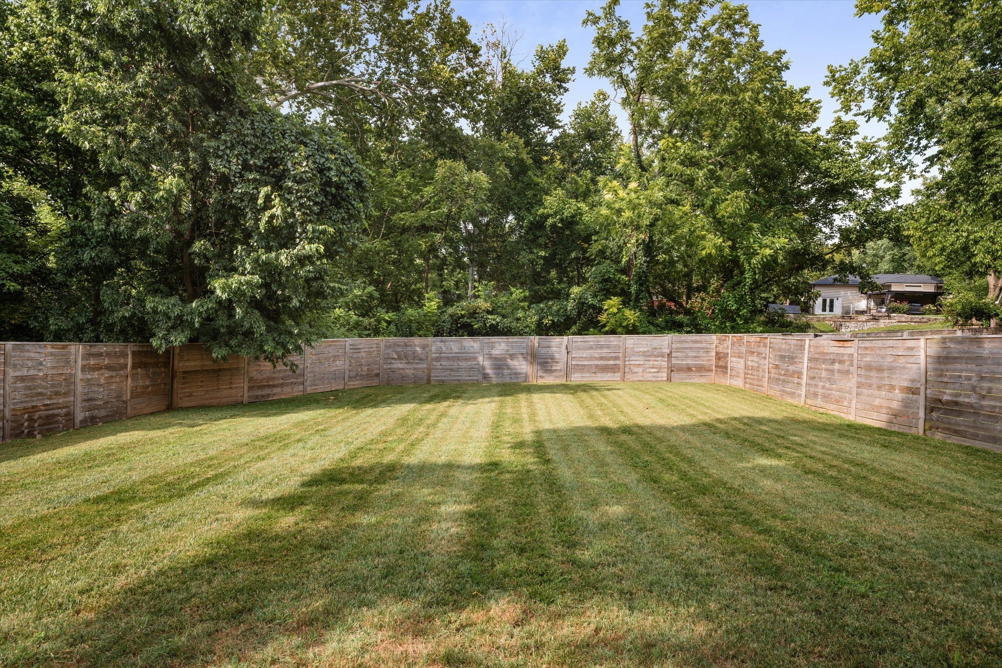 560 Highcrest Dr