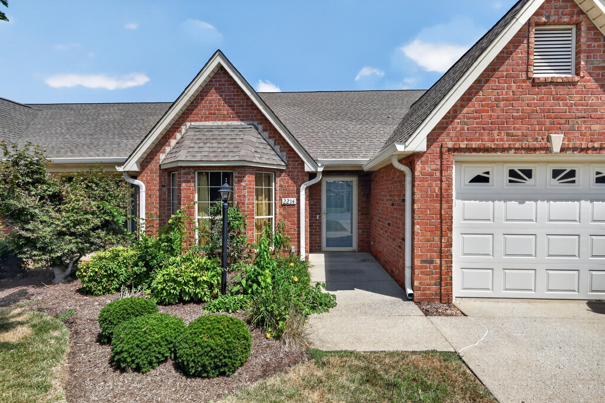 2214 River Rock Xing
