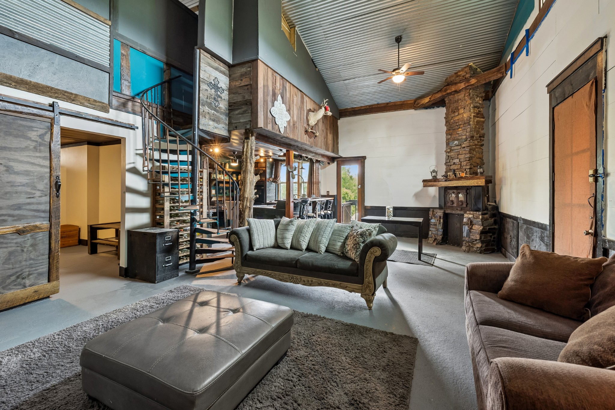 183 Phosphate Ln