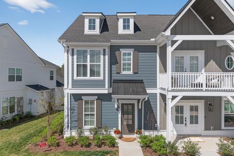 1947 Amacher Dr Spring Hill TN 37174