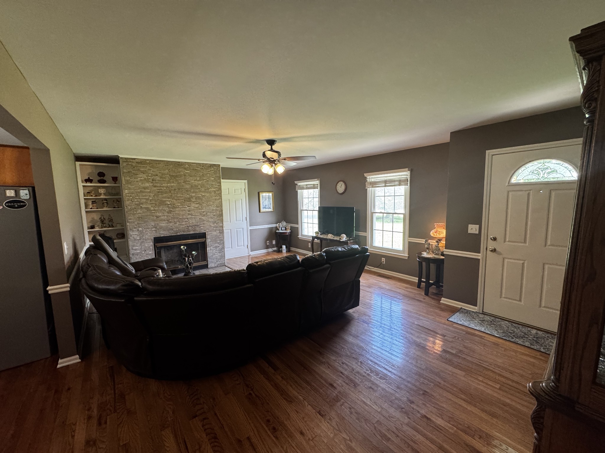 3479 April Ln