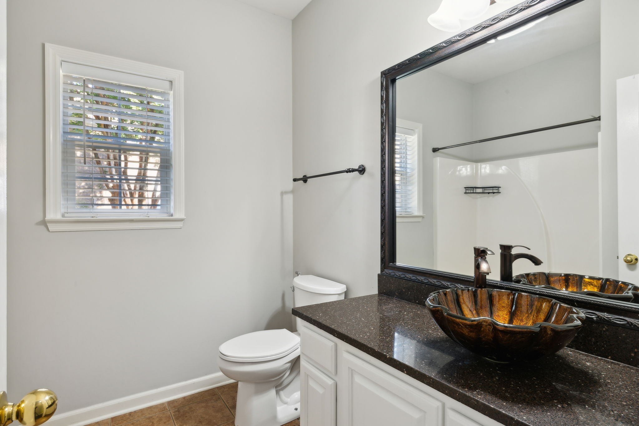 Brentwood, Tennessee 37027, United States, 5 Bedrooms Bedrooms, ,3 BathroomsBathrooms,Residential,Active,104649